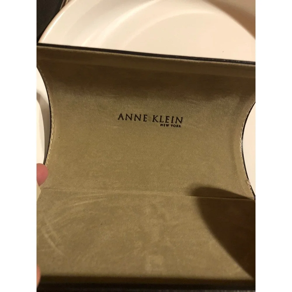 Anne Klein New York Sunglasses Hard  Case Only Magnetic Snap Black